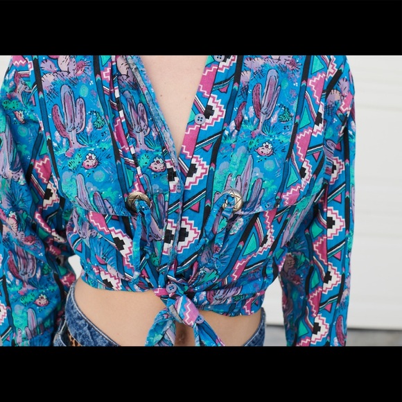 Geometric Cactus Blouse - Picture 5 of 6